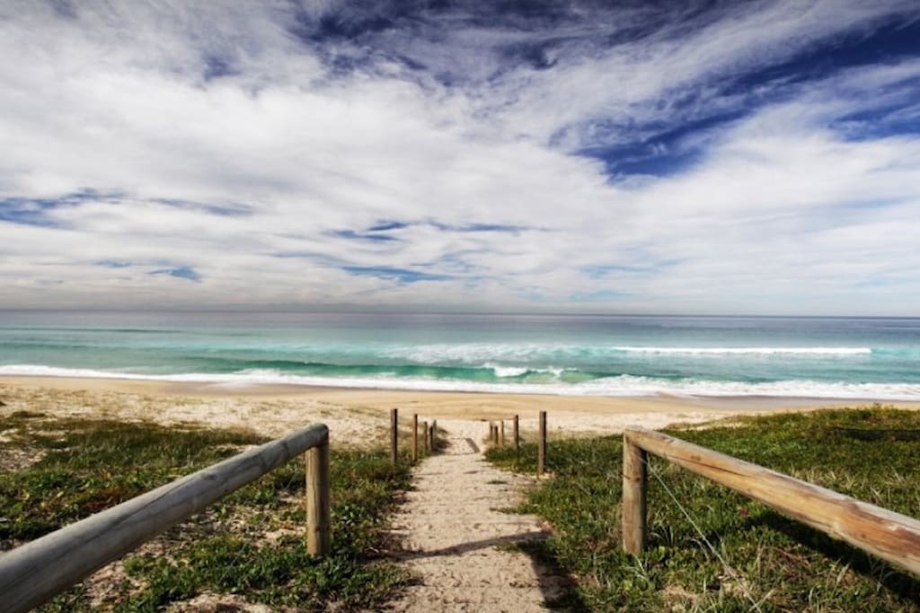 Minutes Walk to the beach at North Entrance