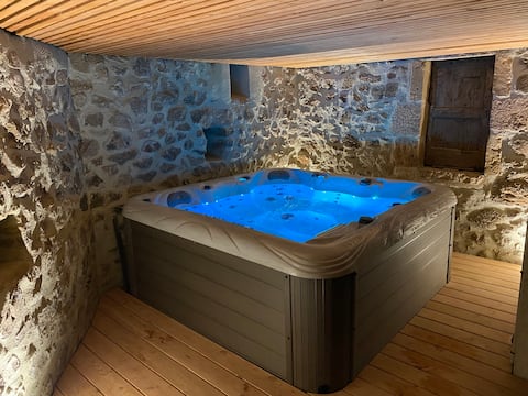 Gîte del Mas - Nature and Jacuzzi