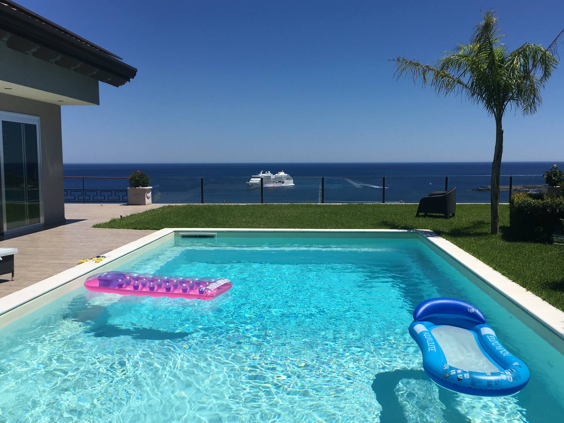 *VILLA VITTORIO*Taormina, 180° Seaviews App