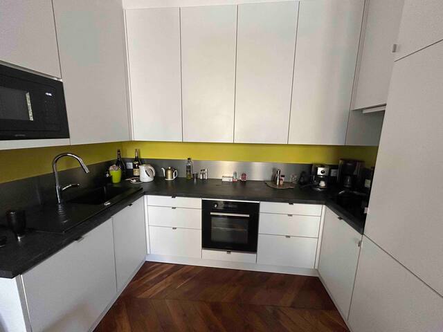 Les 24 colonnes / vue sur les quais gallery image 3