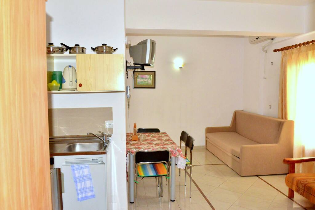 Sitting room - Kitchen