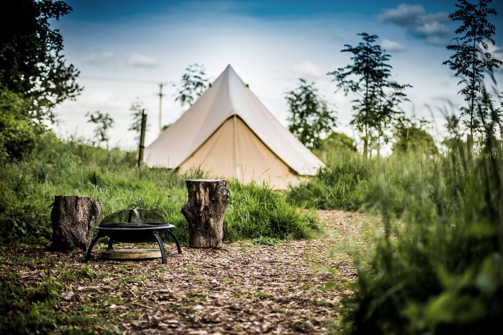 Outside space around the tent