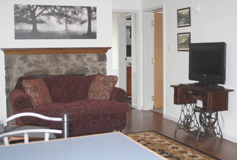 sitting room off kitchen