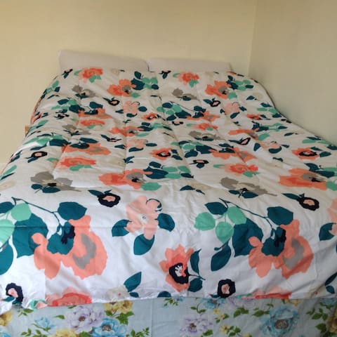 Seaside-Convenient-House