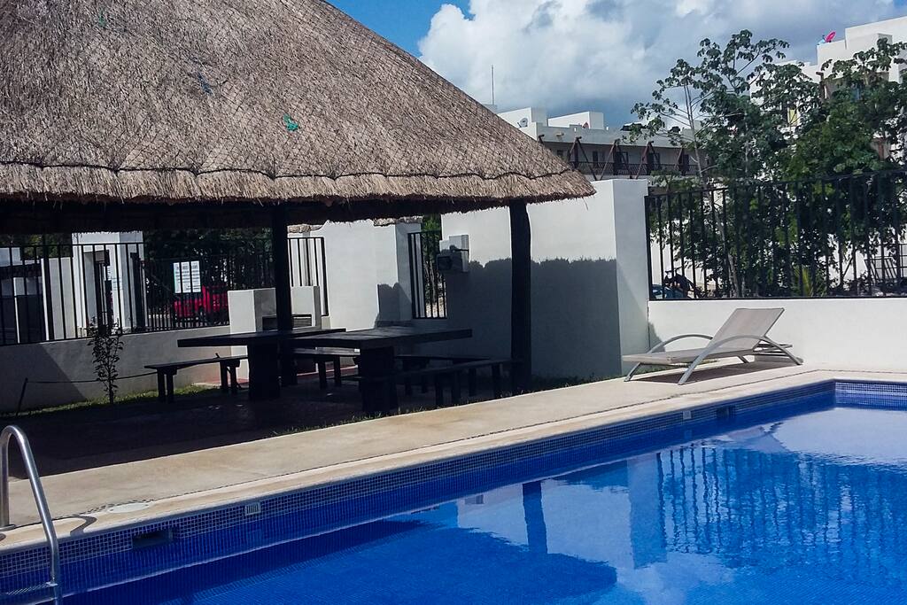 Un vistazo a la piscina