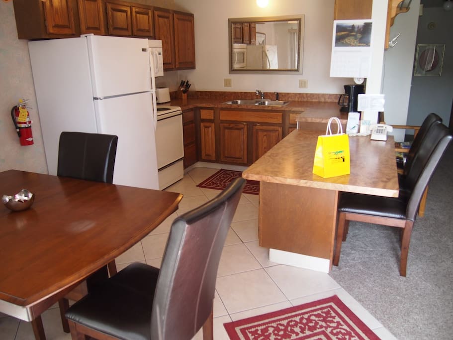 Kitchen and dining area.
