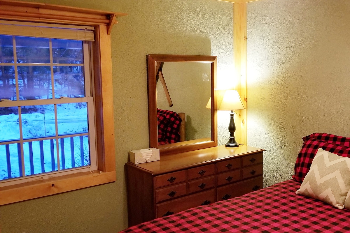 ห้องนอนด้านหน้าที่อบอุ่น