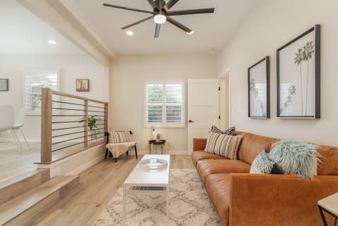 Steps to the Beach in Carlsbad Village!