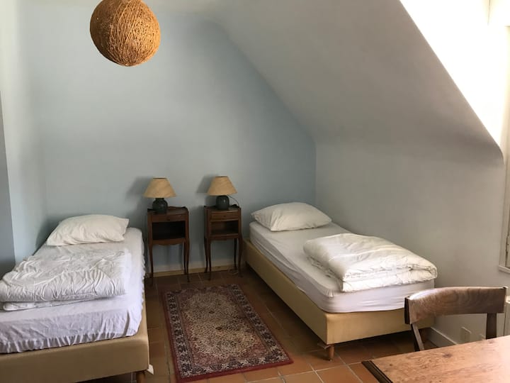 Slaapkamer 5 modulaire eenpersoonsbedden of tweepersoonsbed 160 /190