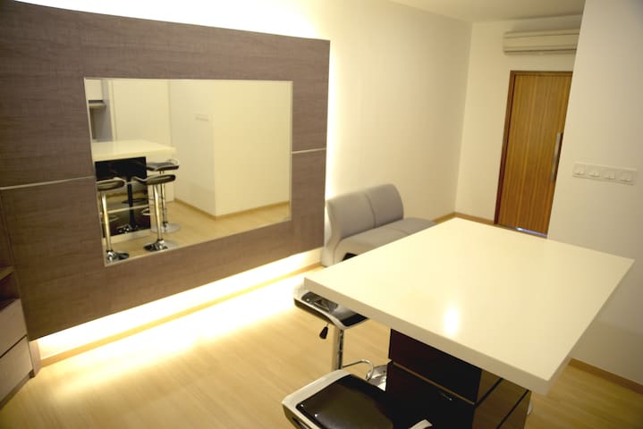 ★Beautiful★Cosy★Condo w Mall★5mins to Gurney★