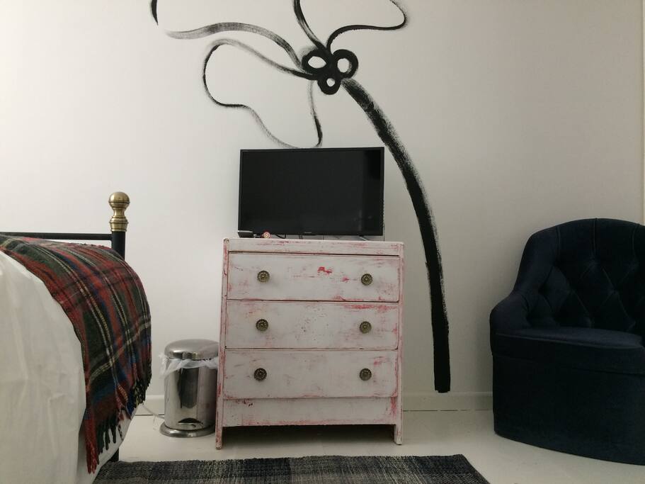 Acron room with 24" wifi-connected HDTV