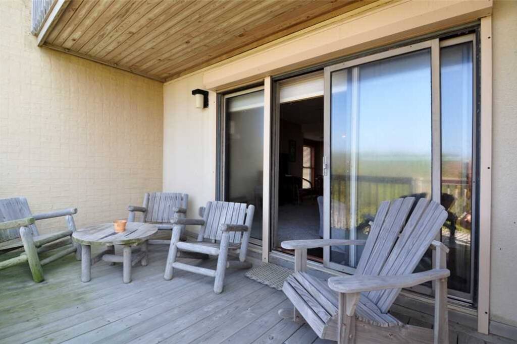 QC6: Steps To The Beach | Mid Level Deck