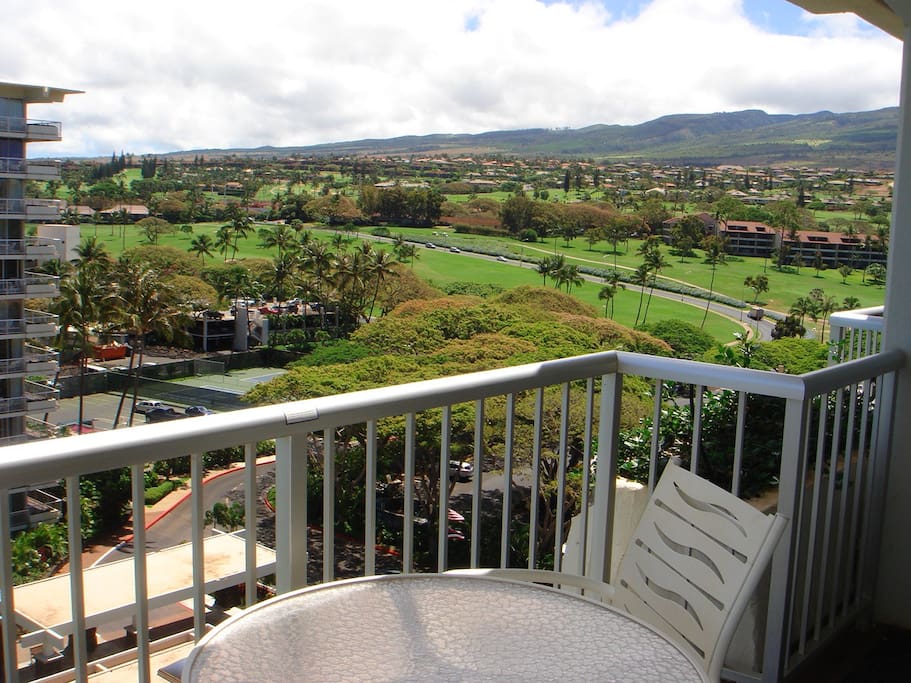 Enjoy your morning coffee on the lanai with the West Maui Mountains to your right side.