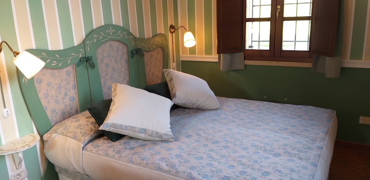 Top Airbnb: My Country Flat.Monolocale CountryChic a Borghetto a Valeggio Sul Mincio