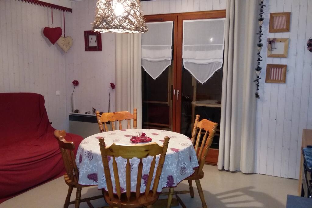 agréable et confortable avec tv et internet