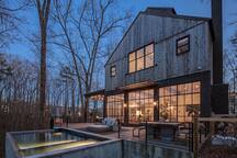 Secluded Serenbe Retreat