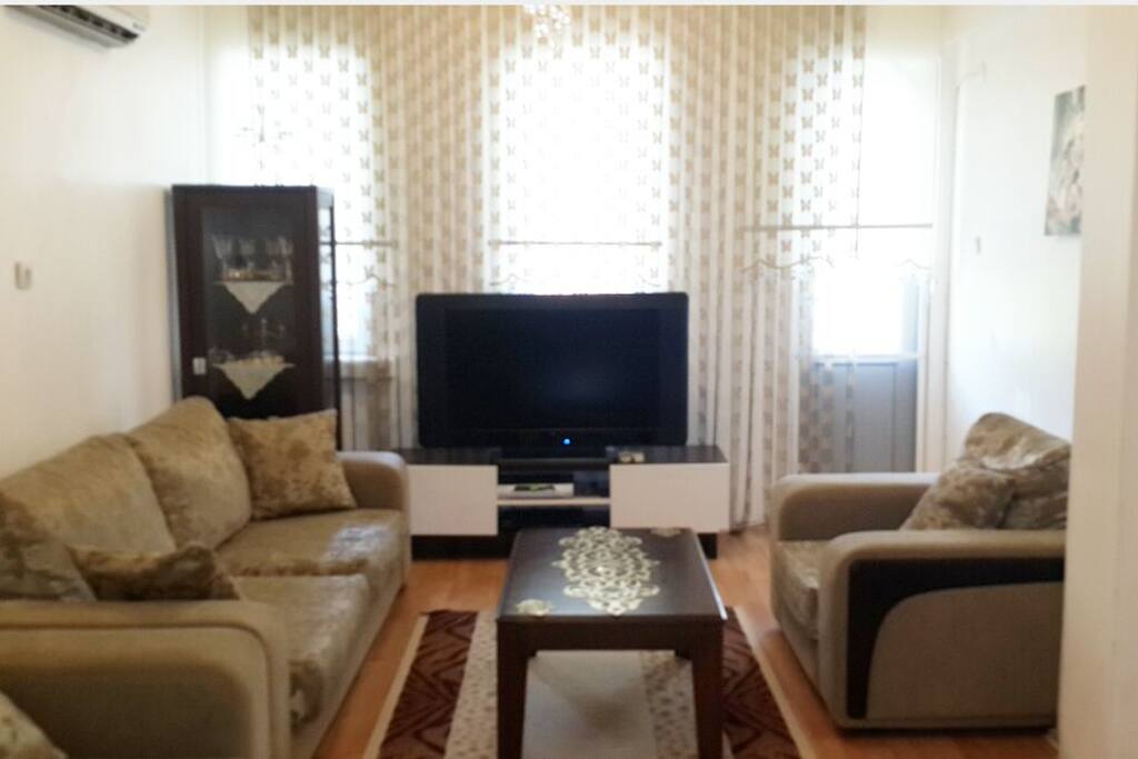 Salon (Koltuk yatak oluyor)