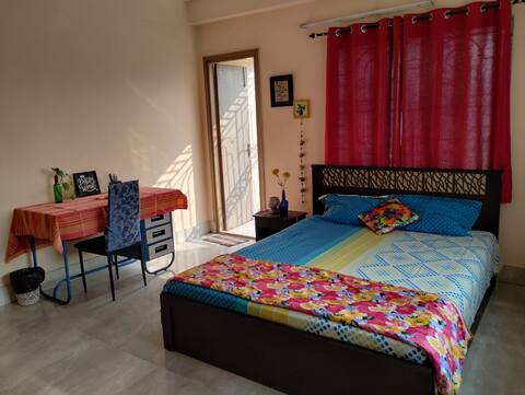 Nidhiban Stay | Spacious| 2bhk| Airport 4kms