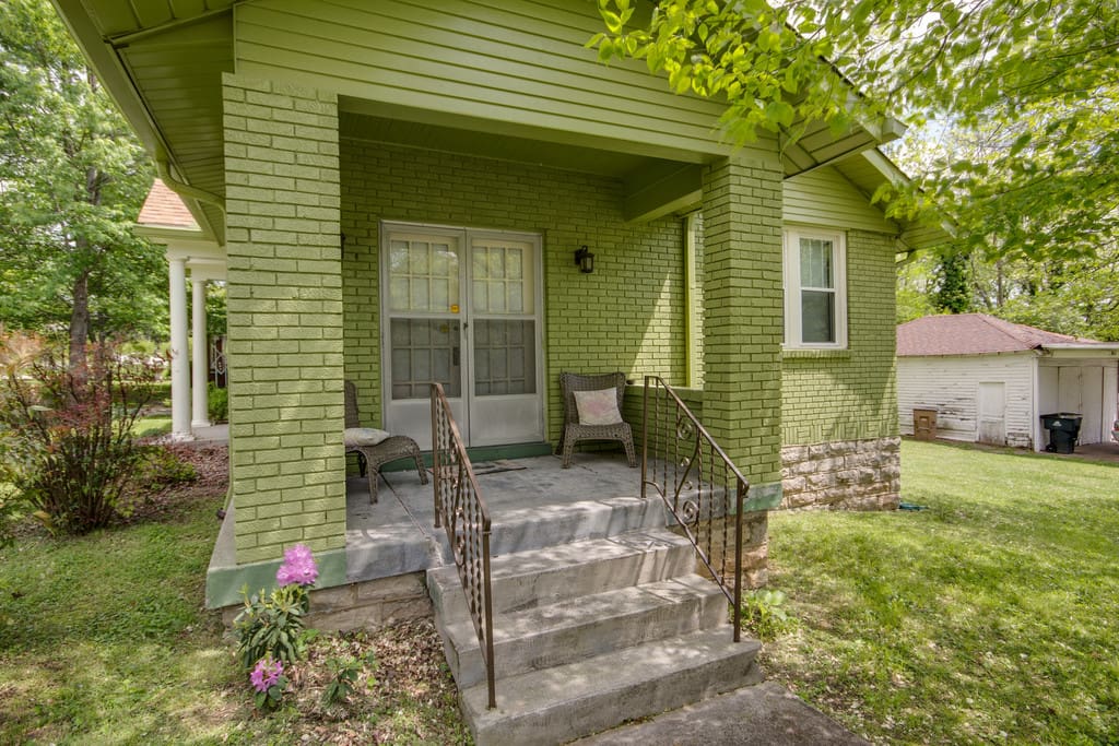 Tall trees and front porches make this neighborhood a fun one for a leisure stroll or serious run.