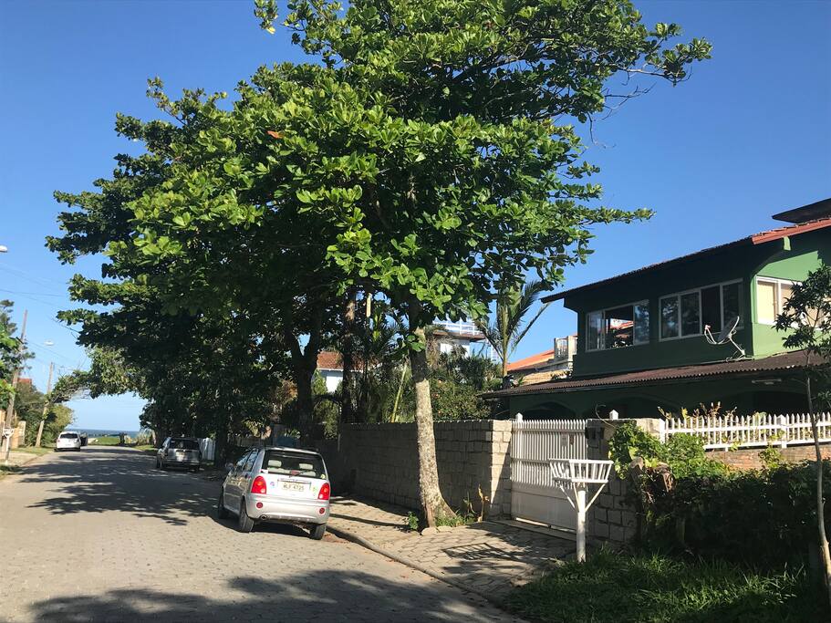Casa na rua da praia.