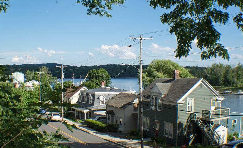 Sensational Views - 1 Bedroom Private Apartment