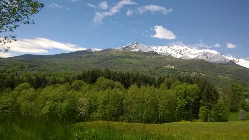 Stanza privata nel verde tra profumi aromatici