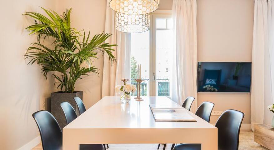 Premium 3 bedroom apartment next to Retiro Park gallery image 4