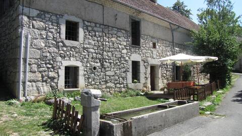 Renovated old farmhouse IN Vercors (TRIEVES)