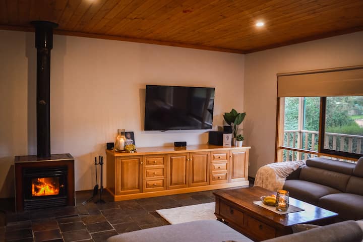 Wifi, 86in TV, Pet Friendly, "Shaw Thing Lodge":