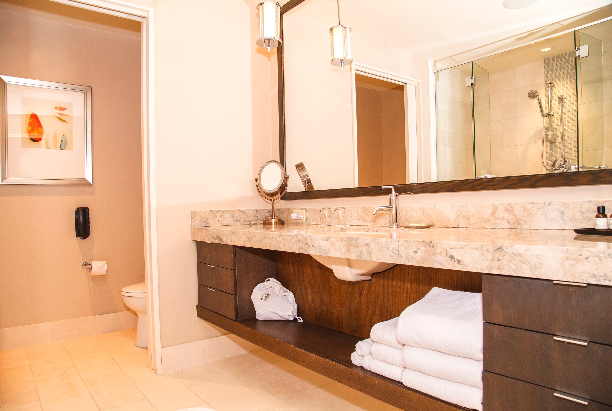 Condo in San Francisco · ★4.92 · 2 bedrooms · 3 beds · 2 baths - Image 9
