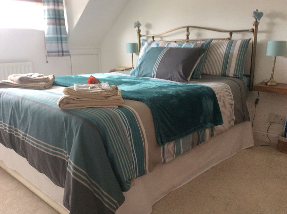 Bright cosy bedroom