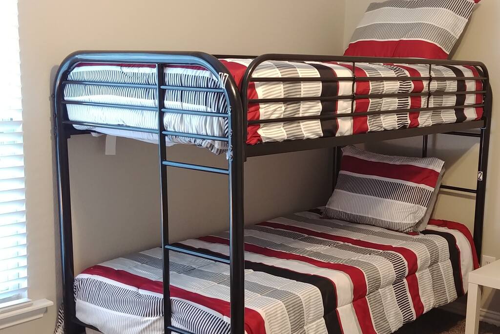 Bed 2 - Bottom Bunk
