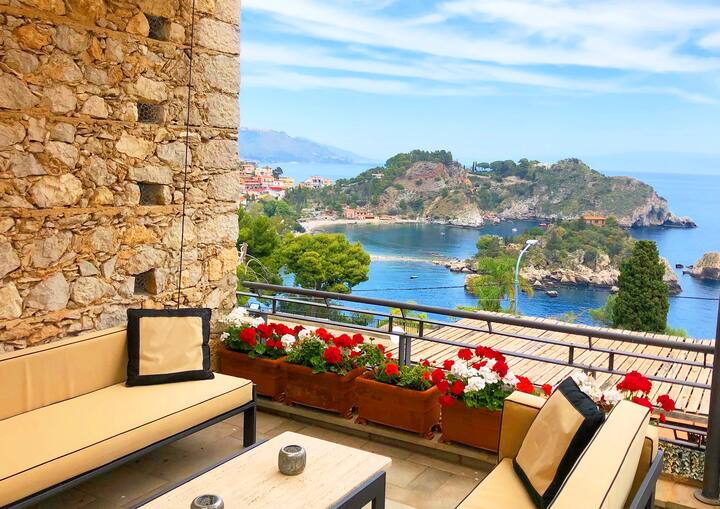 Villa Eleonora Isolabella Exclusive Use Small Pool Villas For Rent In Taormina Sicilia Italy