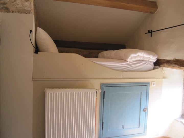 chumba cha kulala 2 kitanda cha 3