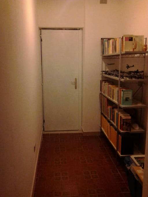Porta di separazione con chiave.