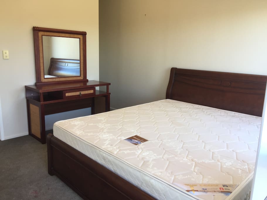 One large double bedroom with supper king size bed