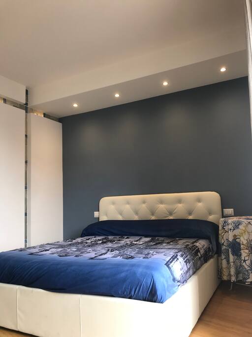 Camera da letto matrimoniale con bagno