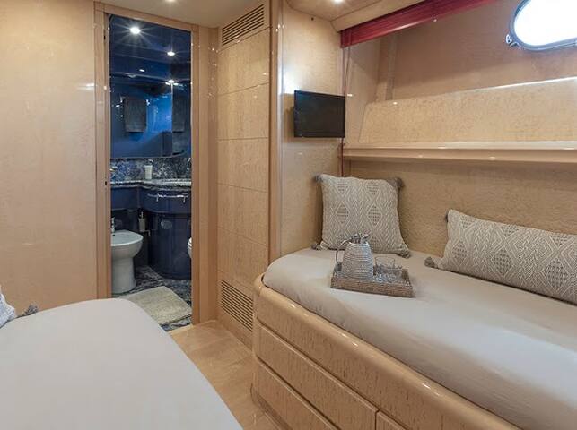 Barcelona, Luxury YACHT in Barcelona gallery image 5