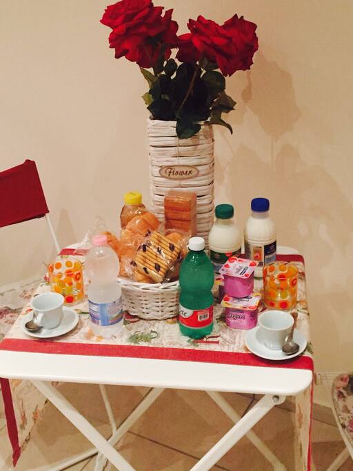 Breakfast snack drinks free