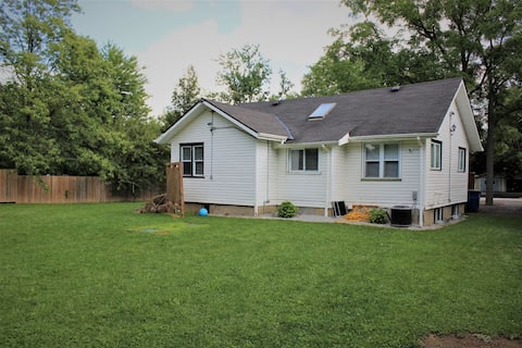 Executive Bungalow - Four Queen Size Bedrooms.