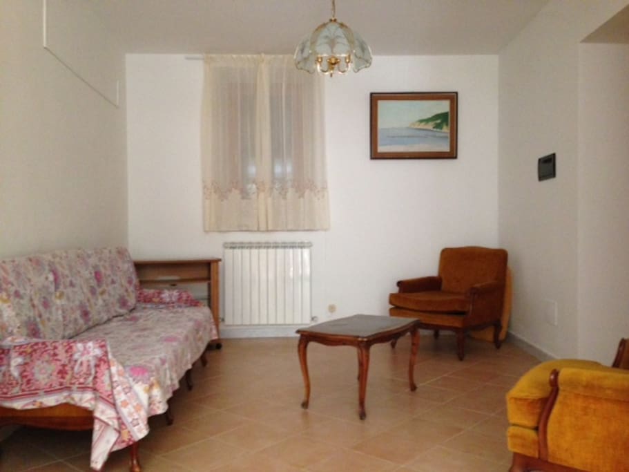 zona soggiorno, vista da cucina