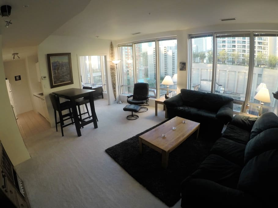 Spacious and Bright Living Room