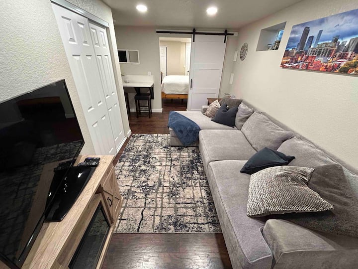 Private Basement! Redrocks, Mountains, Downtown - Morrison, CO