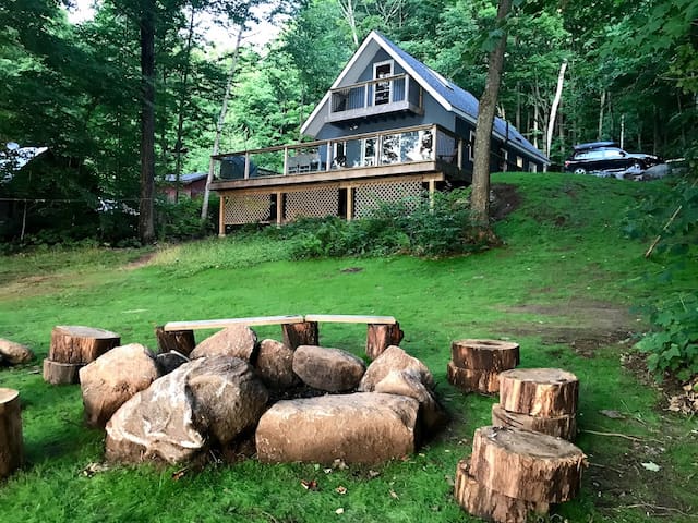 Eagle Lake Cabin Getaway