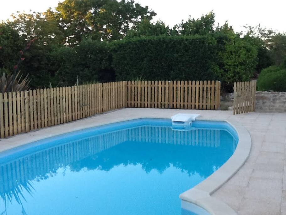 Fenced 8m x 4m Heated Pool