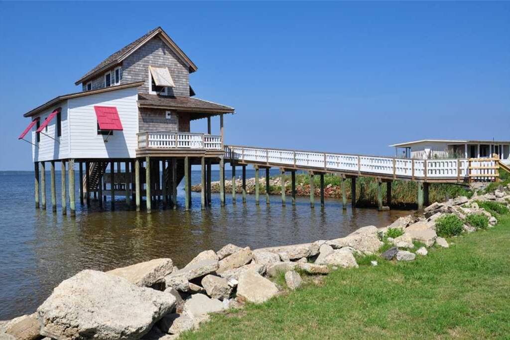 JR521: Stinson Ranch | Side Exterior