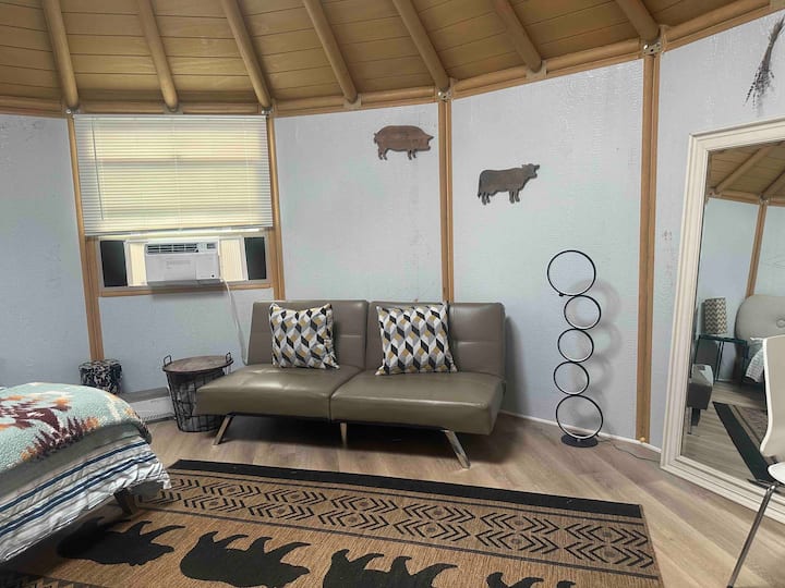 The Skyline Roundhouse- Glamping At It's Best! - Monserate Winery, Fallbrook
