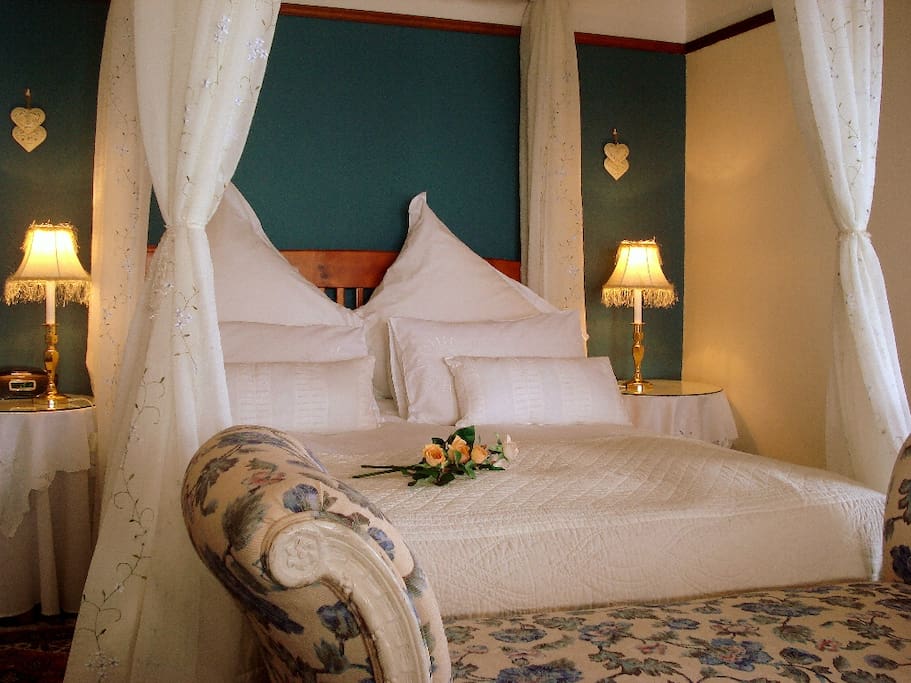 Honeymoon suite