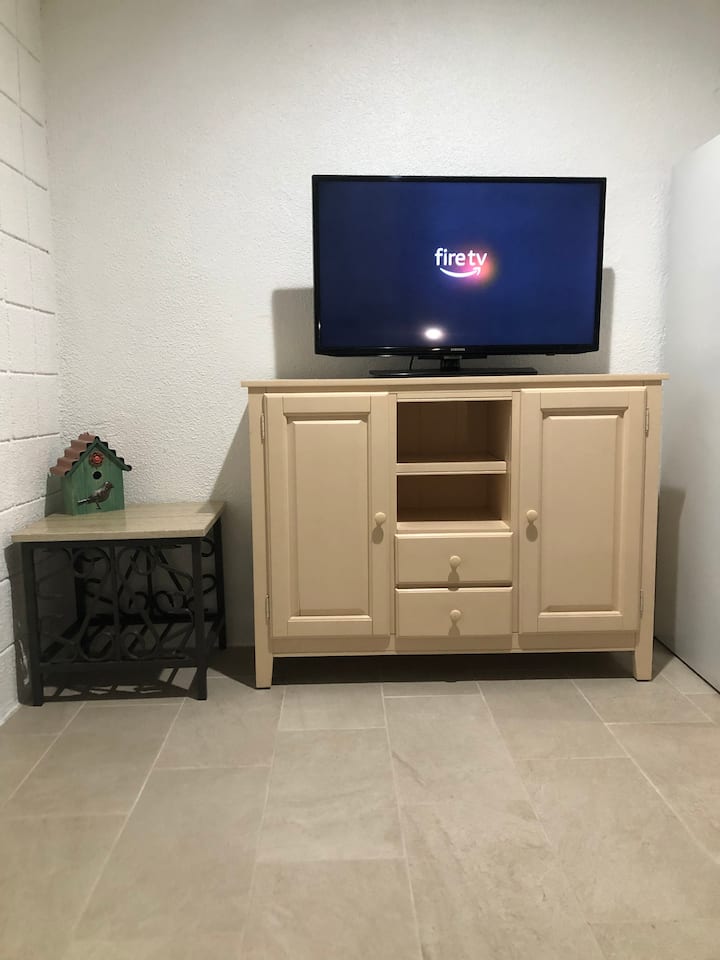 Private Entrance, Large Studio With Own Bath Green - Las Vegas, NV