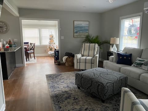 Beautiful Renovated Home, Perfect Getaway!